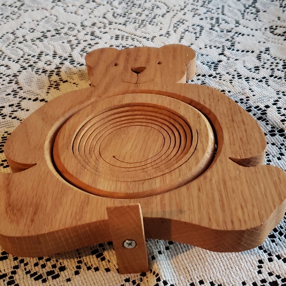 Shaped Expandable Bear Basket. - Picture 3 of 4